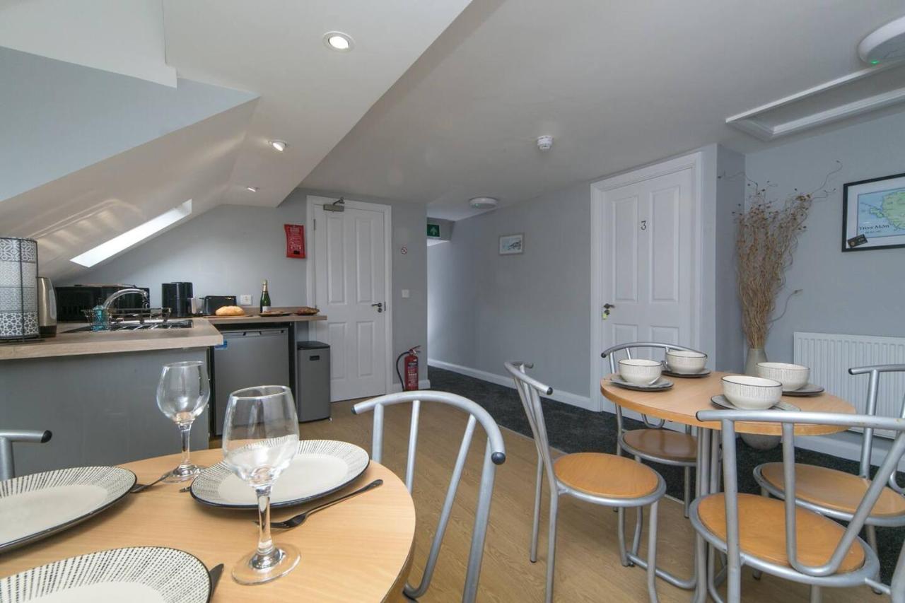 Pass The Keys Modern En-Suite Room In Country Pubrestaurant 2 Llanddona Esterno foto