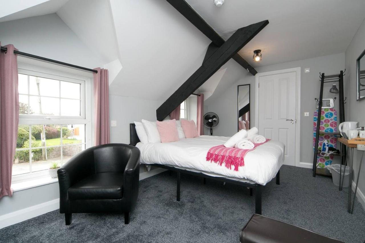 Pass The Keys Modern En-Suite Room In Country Pubrestaurant 2 Llanddona Esterno foto