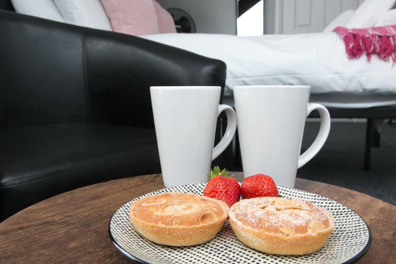 Pass The Keys Modern En-Suite Room In Country Pubrestaurant 2 Llanddona Esterno foto